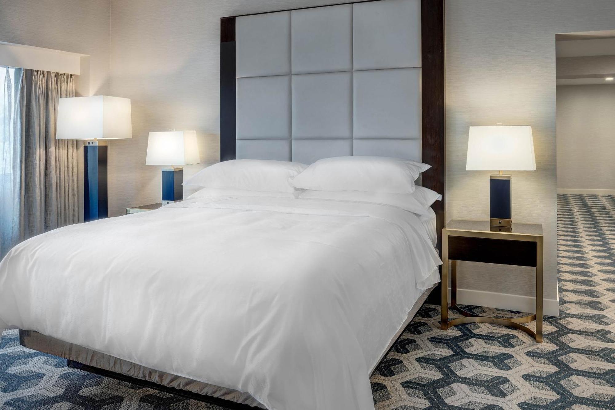 Sheraton Eatontown Hotel מראה חיצוני תמונה