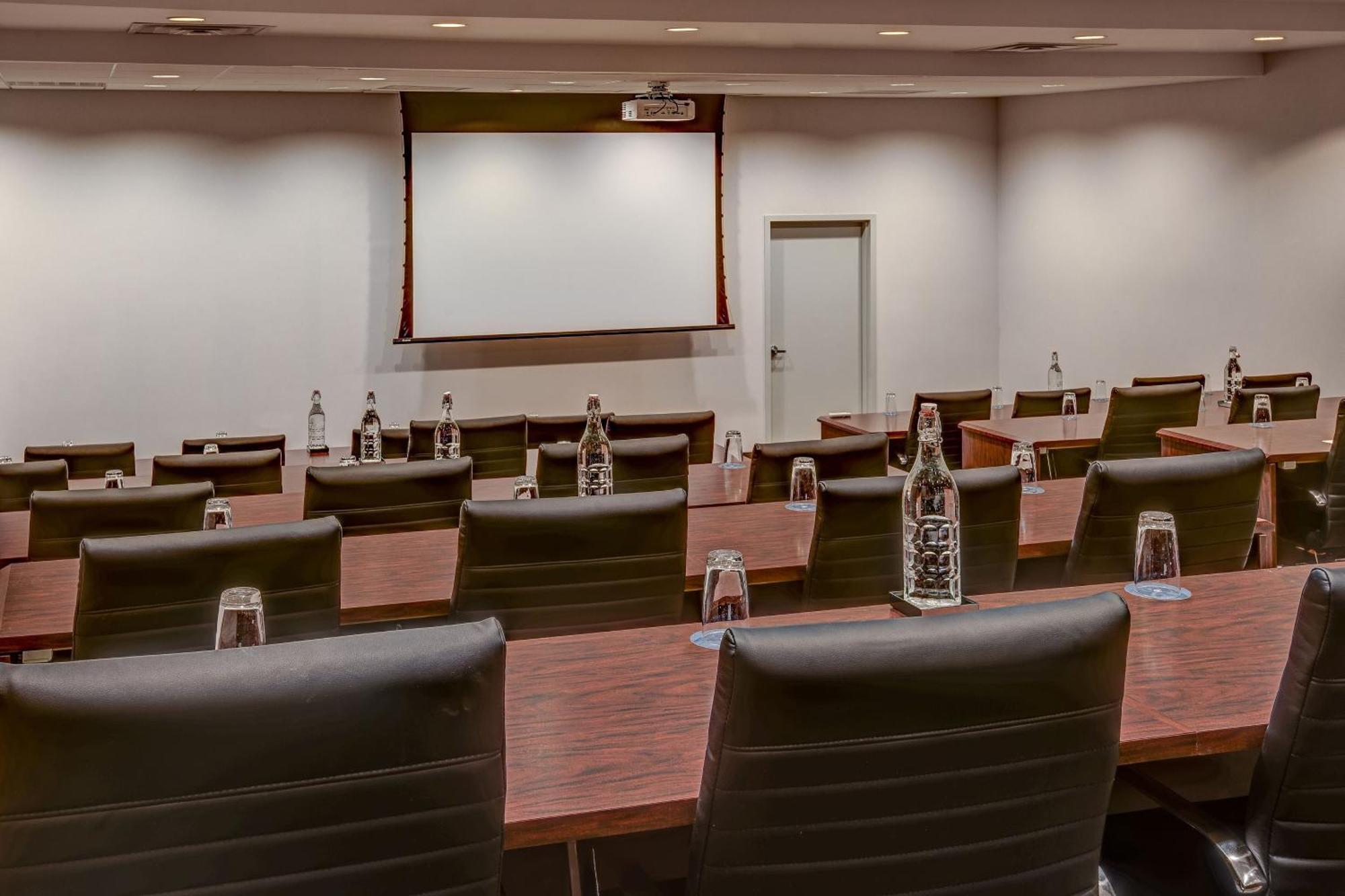Sheraton Eatontown Hotel מראה חיצוני תמונה