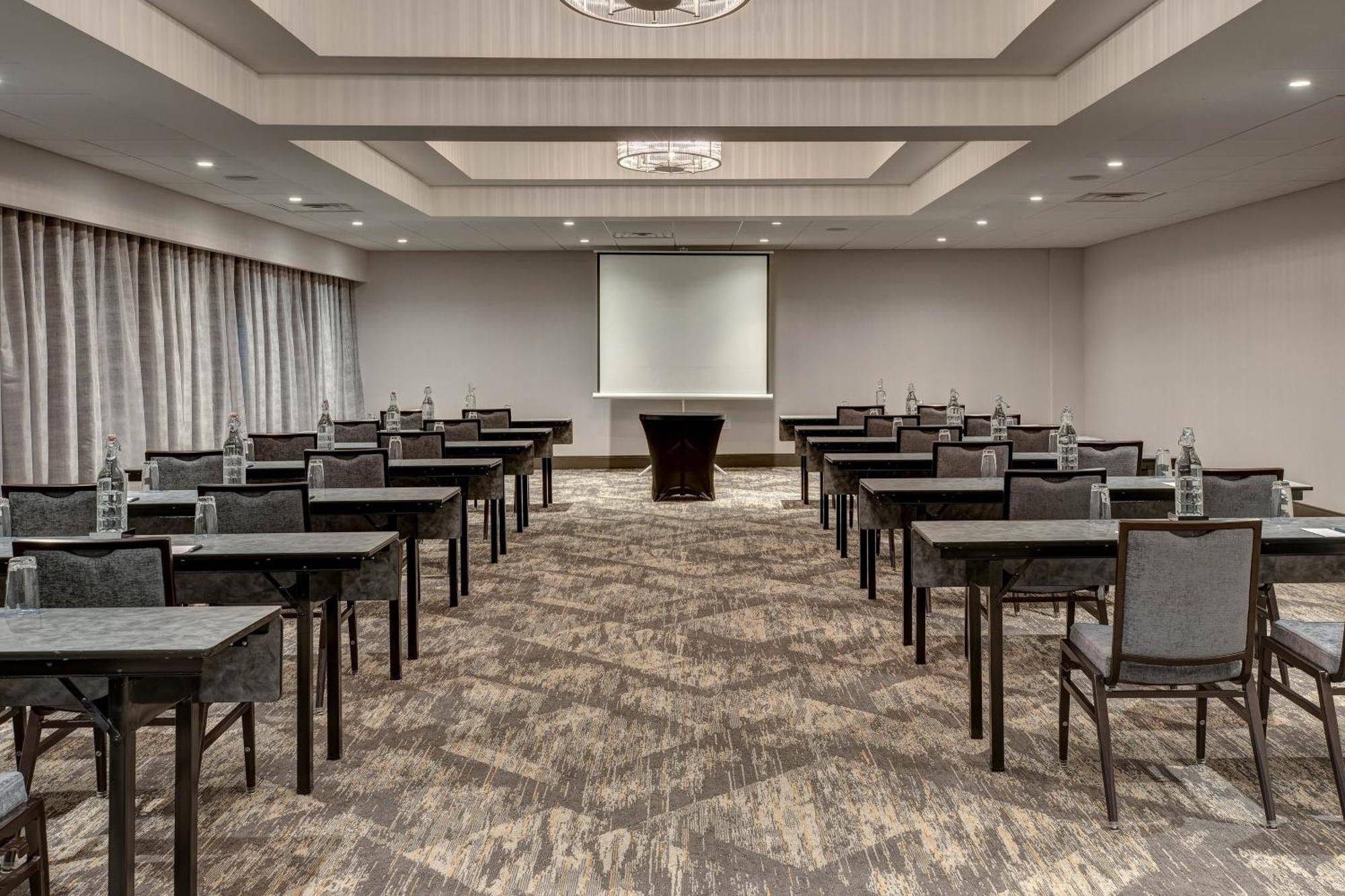 Sheraton Eatontown Hotel מראה חיצוני תמונה